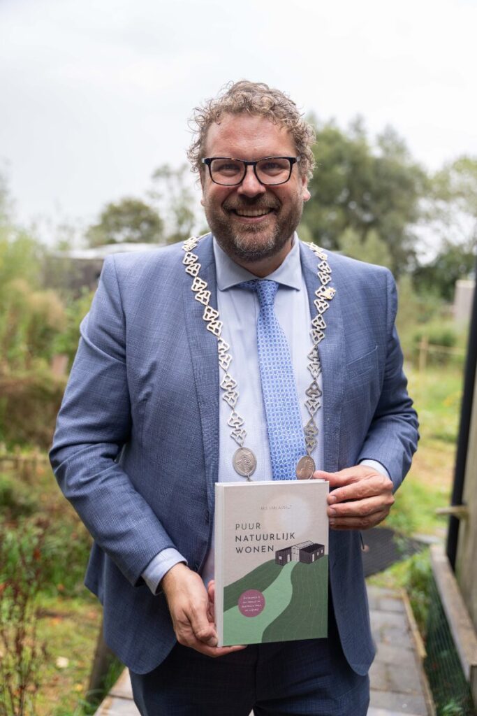 burgemeester met boek